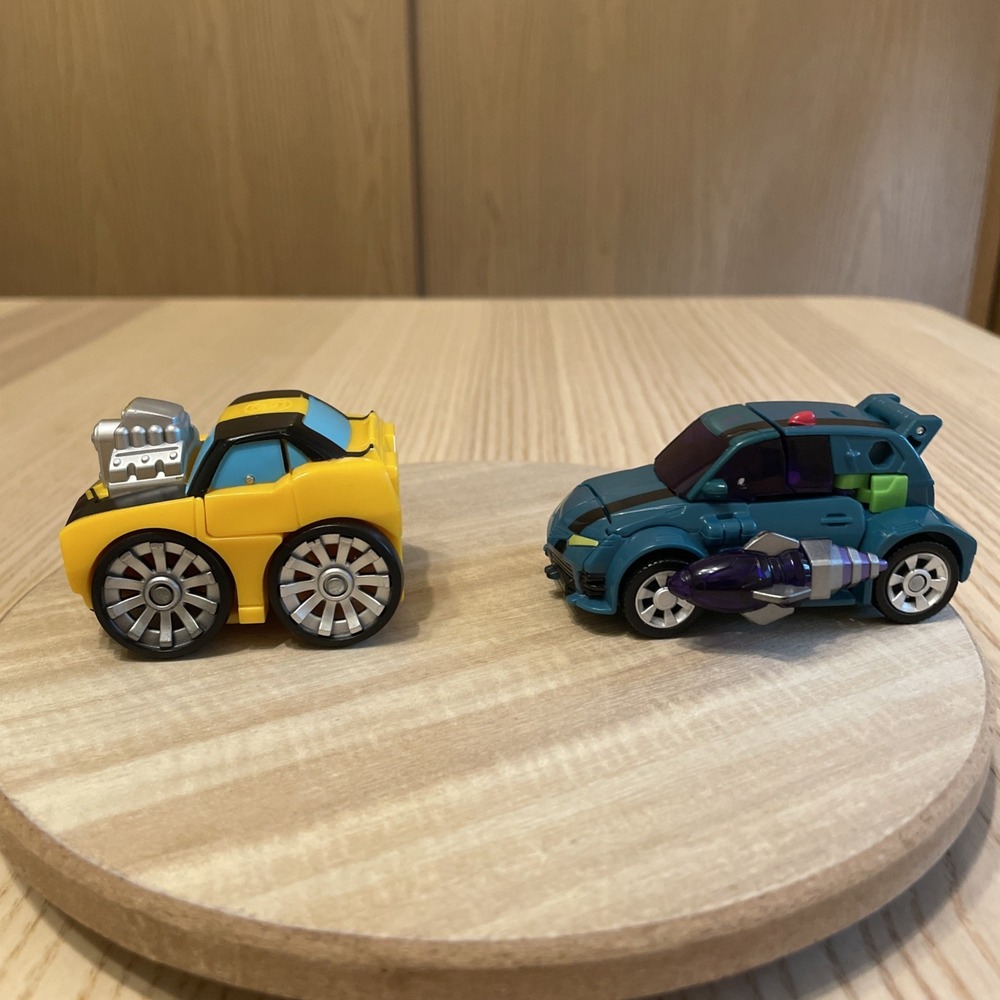 Transformers Lot 2 Bumblebee Rescue Bots Flip Racers + Takara Tomy Waspinator - Picture 2 of 7